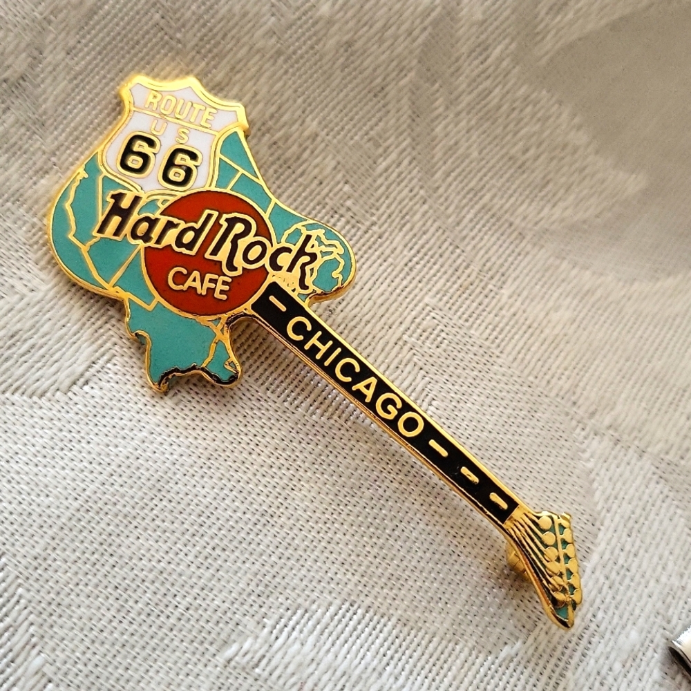 Hard Rock Cafe Route 66-Chicago Pin.Gold-tone w/turquoise,white,black.Ex…